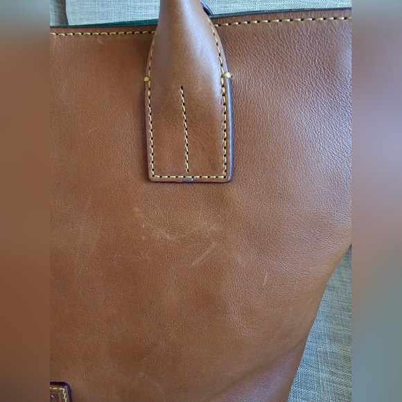 Dooney & Bourke Small Russel Bag, Florentine Leather. - Picture 8 of 14